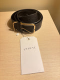 SLEEK BLACK LEATHER BELT